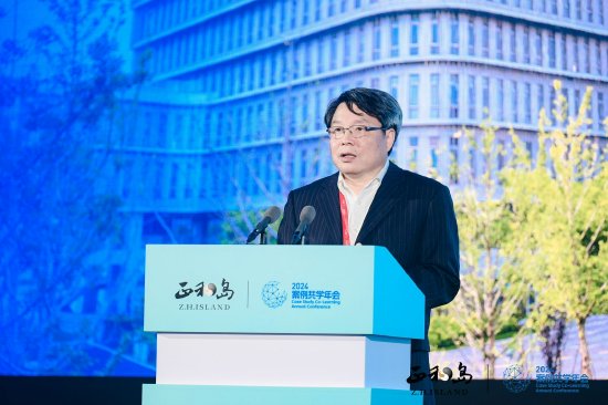 吴晓华：临港人的空想
对内对标深圳浦东，对外对标香港、新加坡、伦敦